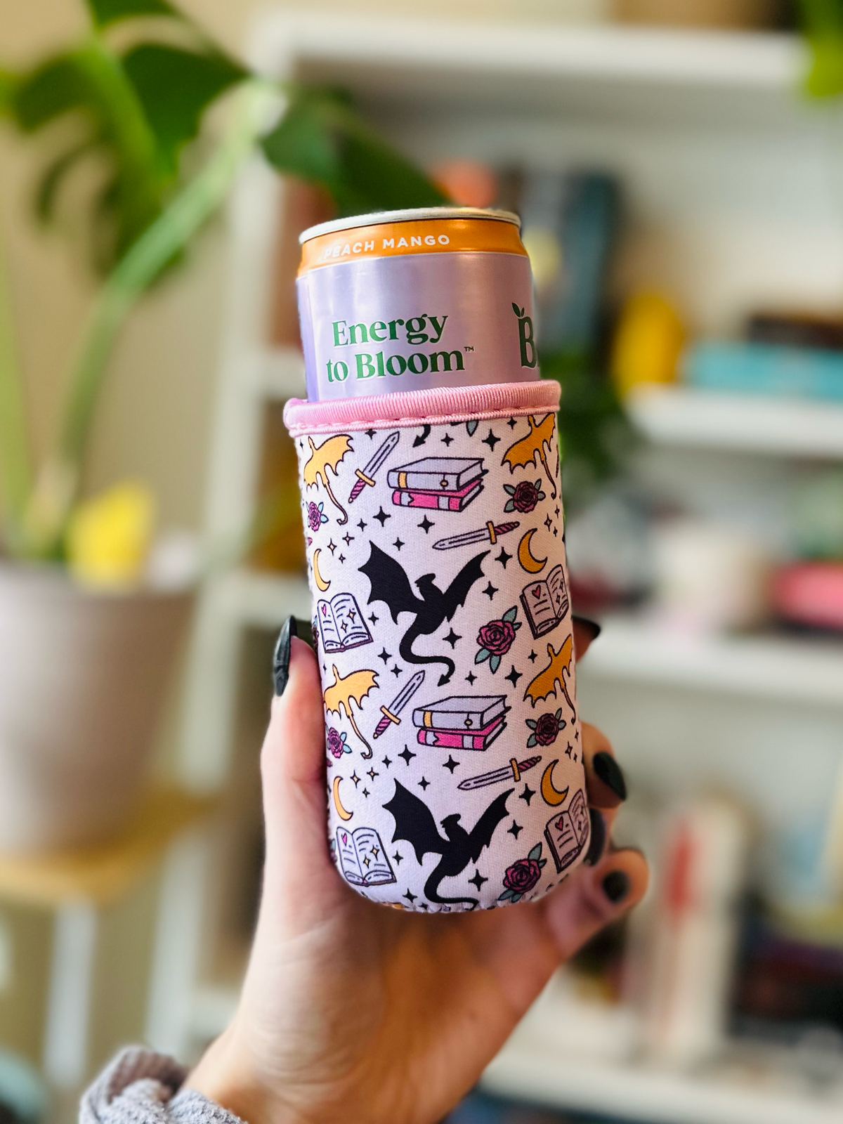 Romantasy Slim Can Drink Sleeves