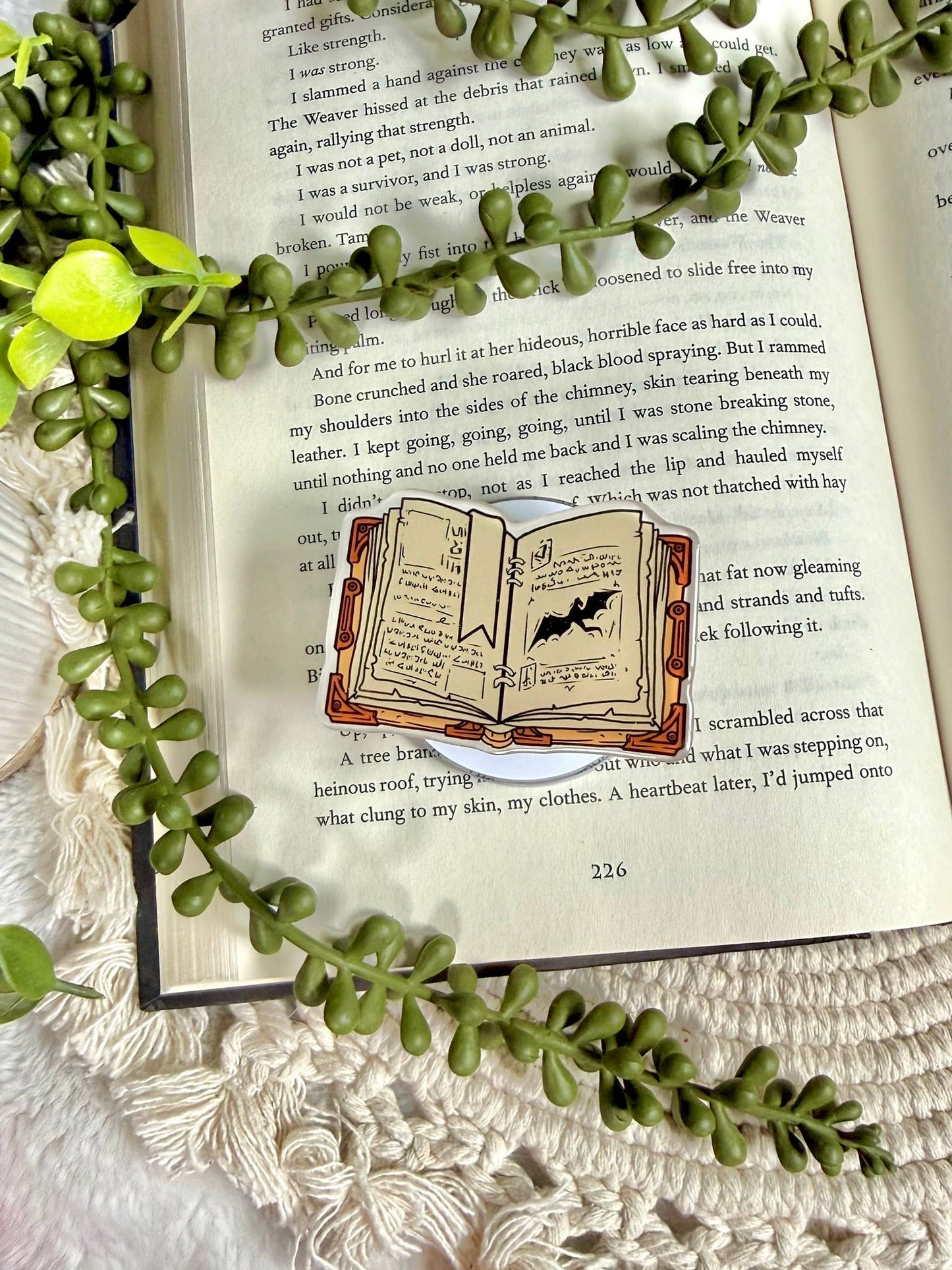 Fantasy Kindle Grip - Fantasy Phone Grip _ Romantasy Grip