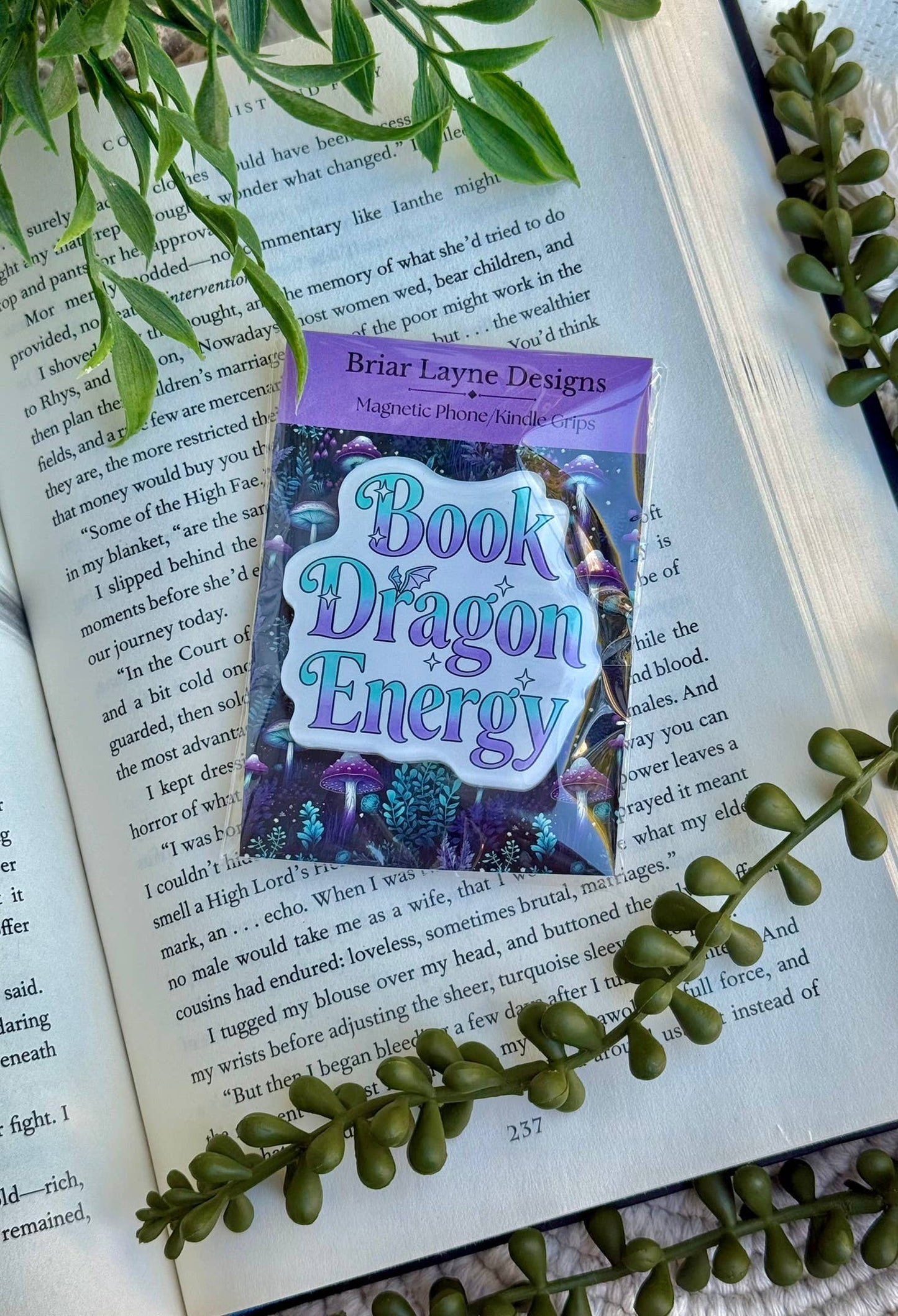 Fantasy Kindle Grip - Fantasy Phone Grip _ Romantasy Grip