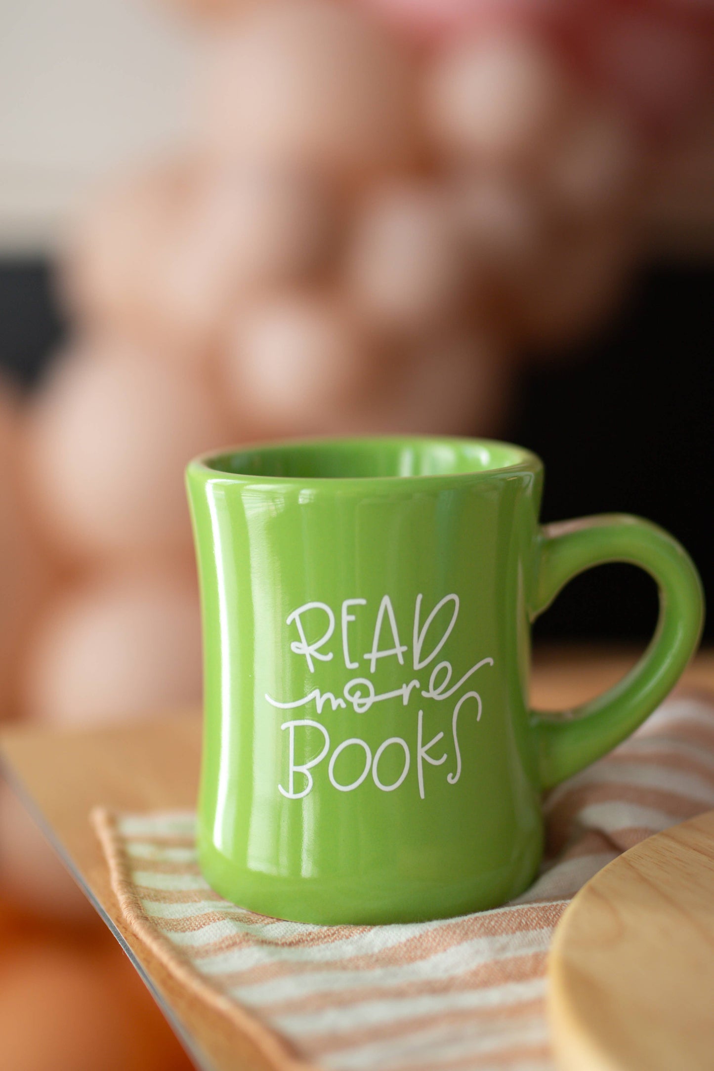 Read More Books Mug:  10 oz