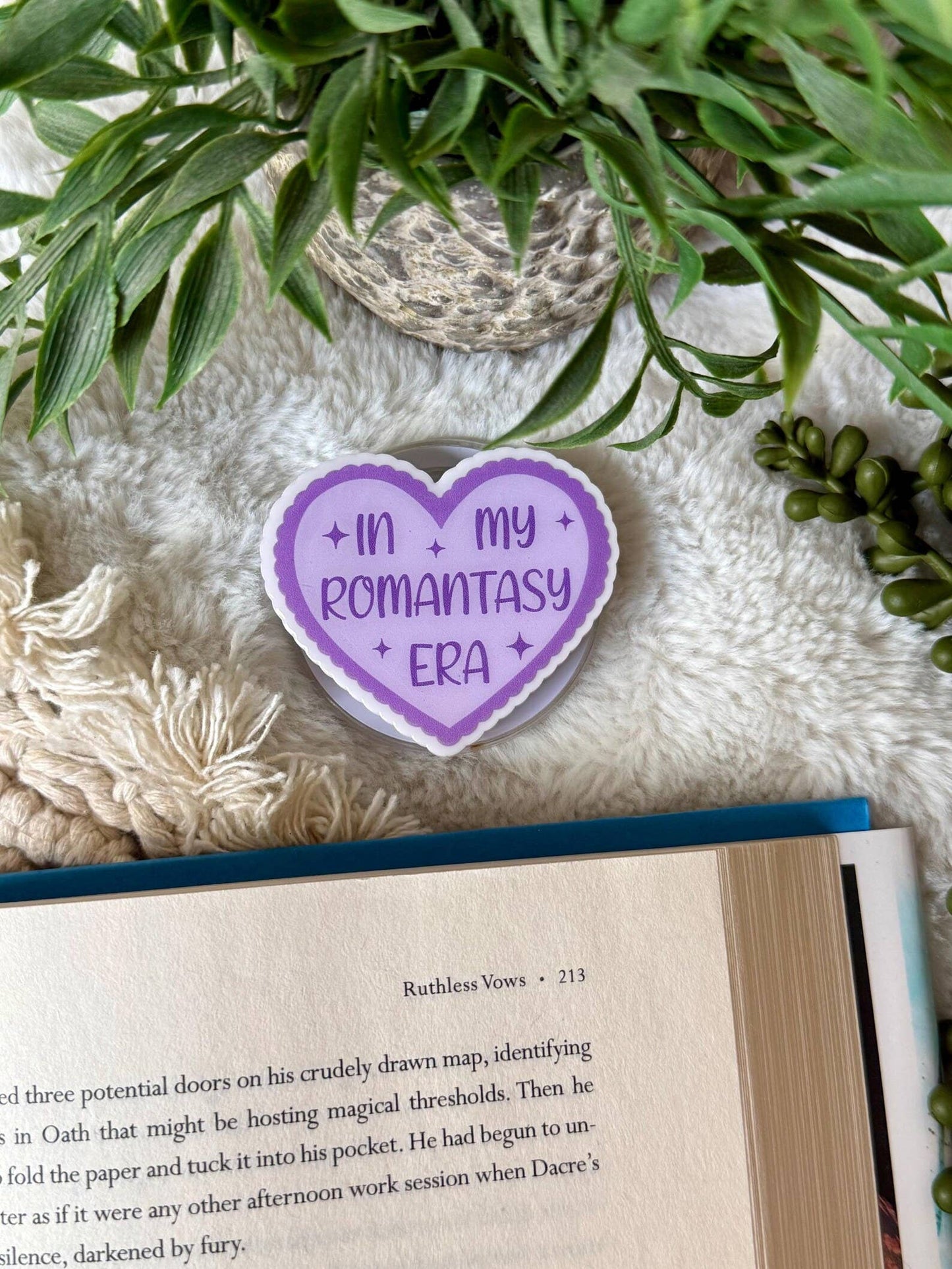 Fantasy Kindle Grip - Fantasy Phone Grip _ Romantasy Grip