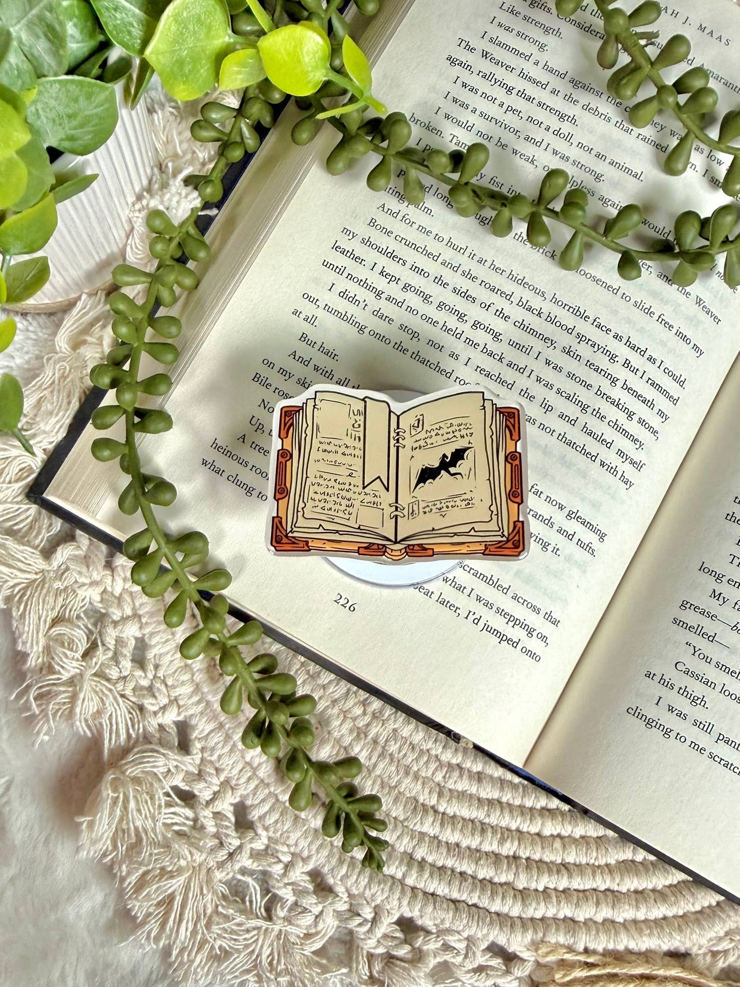 Fantasy Kindle Grip - Fantasy Phone Grip _ Romantasy Grip