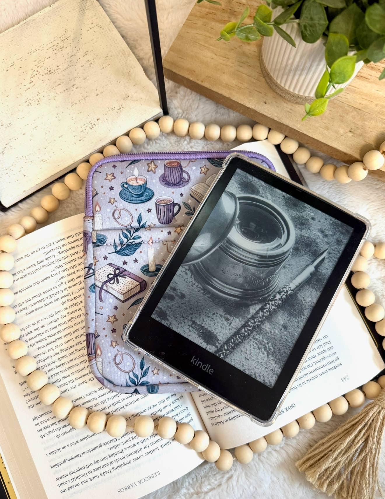 Reading Kindle Sleeve | Kindle Sleeve | Kindle Storage