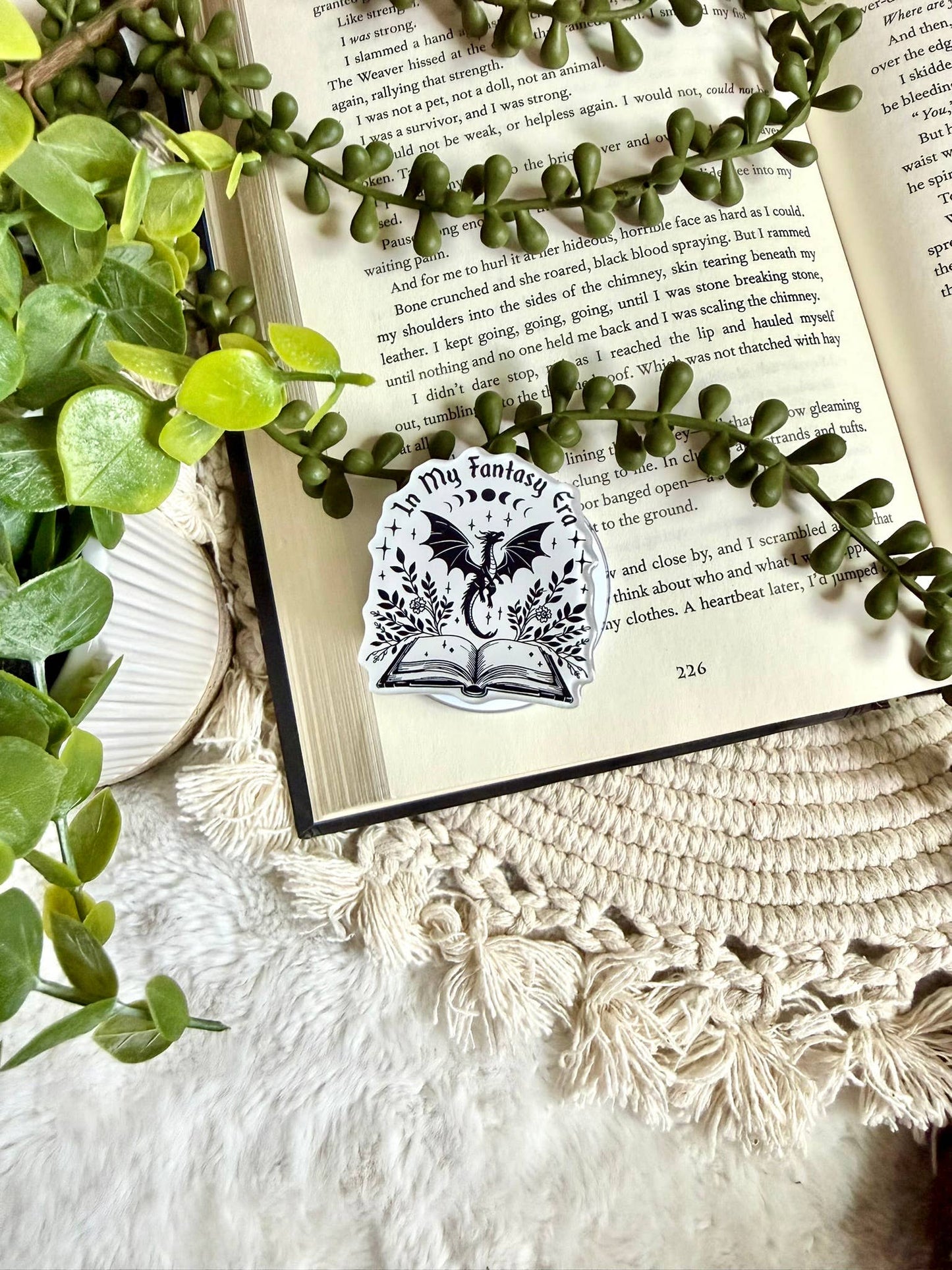 Fantasy Kindle Grip - Fantasy Phone Grip _ Romantasy Grip