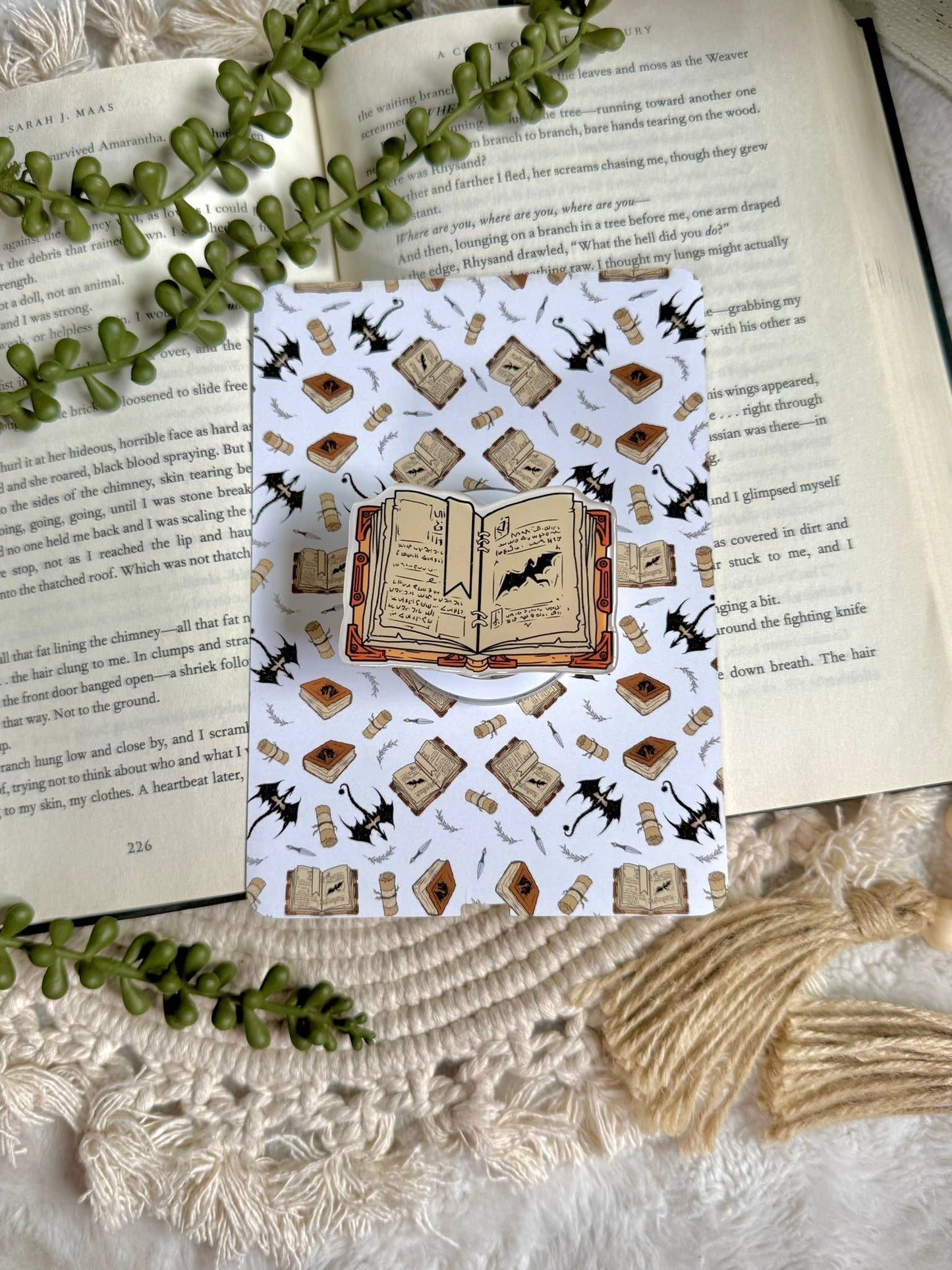 Fantasy Kindle Grip - Fantasy Phone Grip _ Romantasy Grip