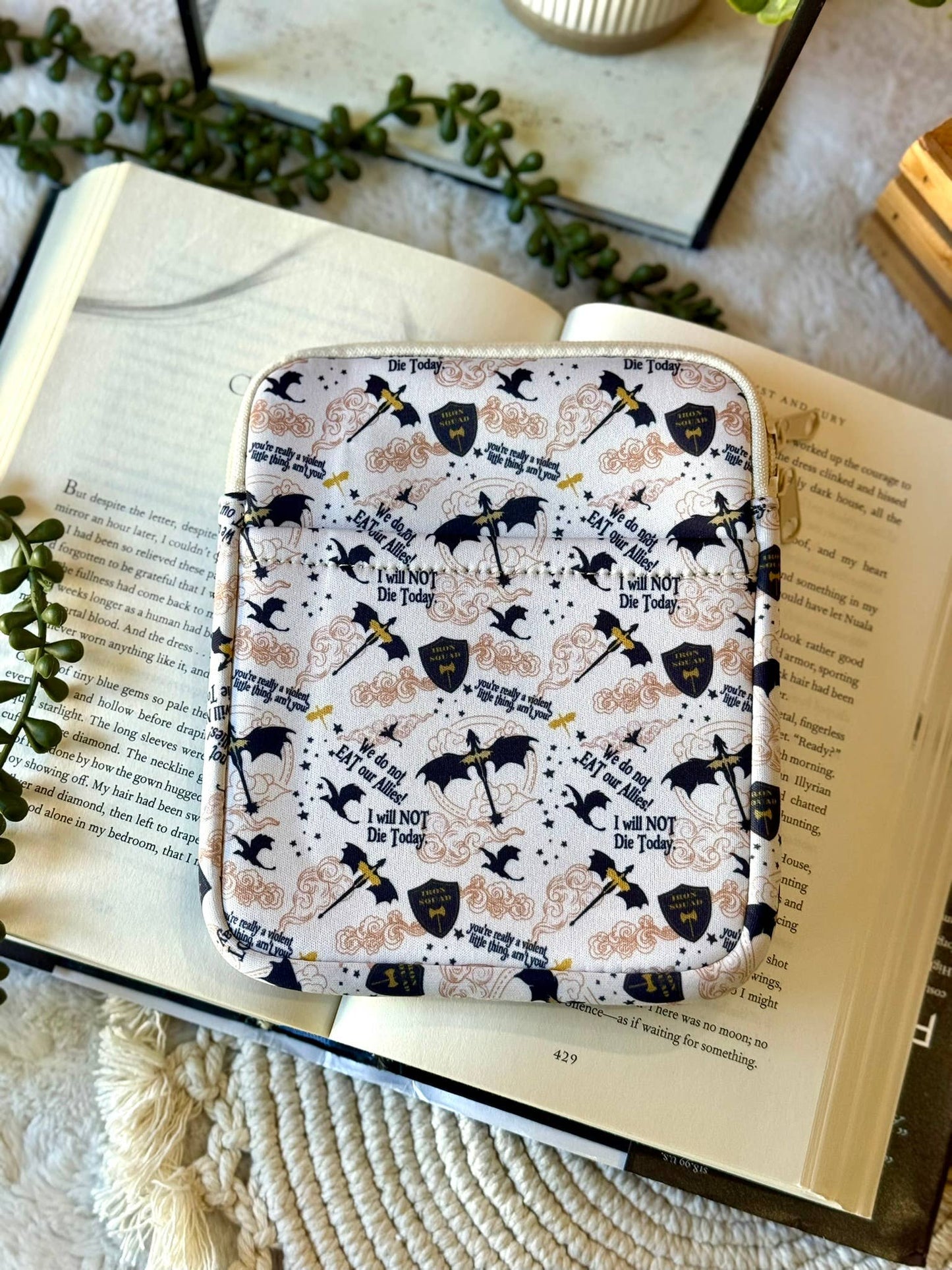 Fourth Wing Reading Dragon Kindle Sleeve | Kindle Sleeve | Kindle