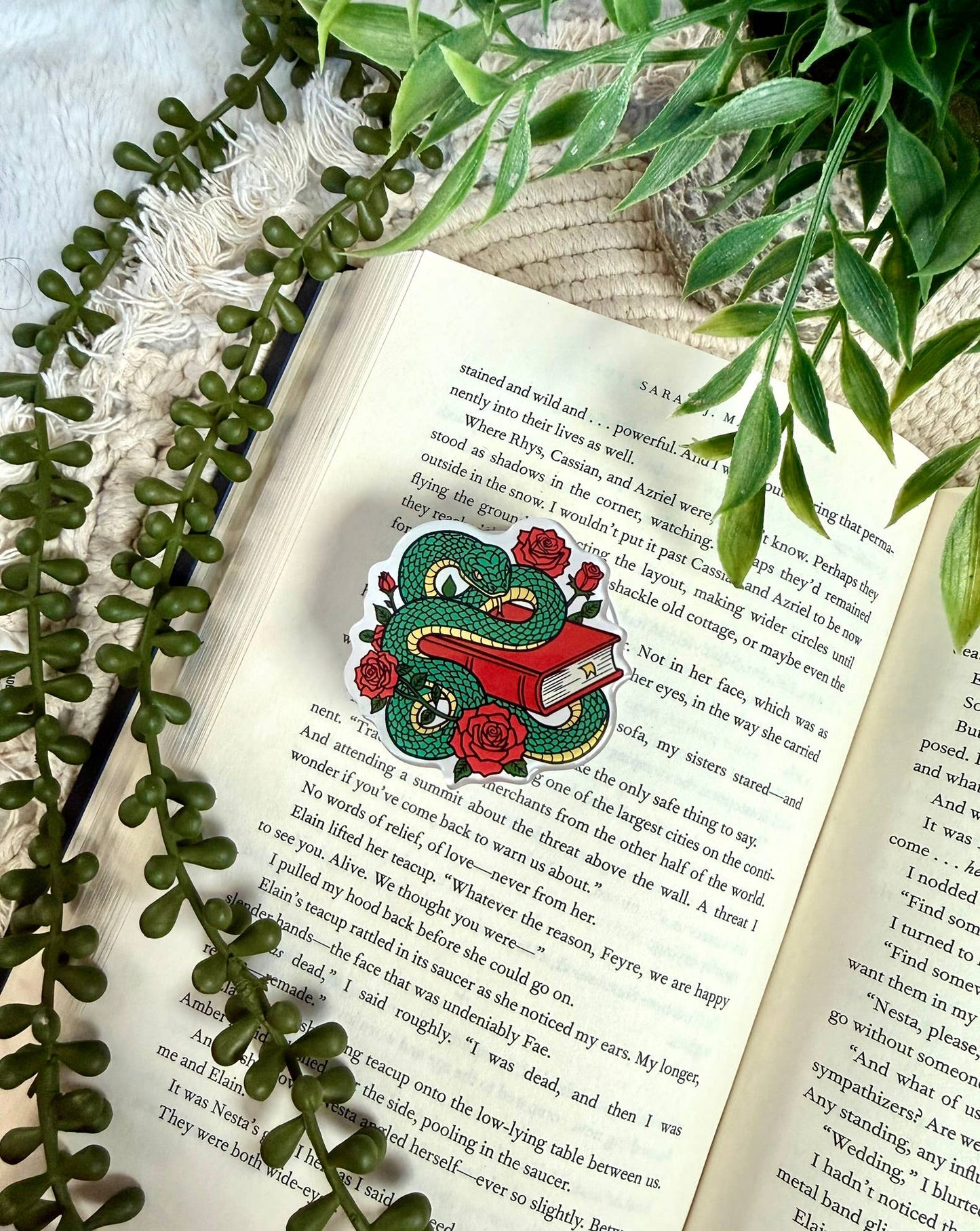 Bookish Dark Romance Kindle Grip -Bookish Kindle Phone Grip