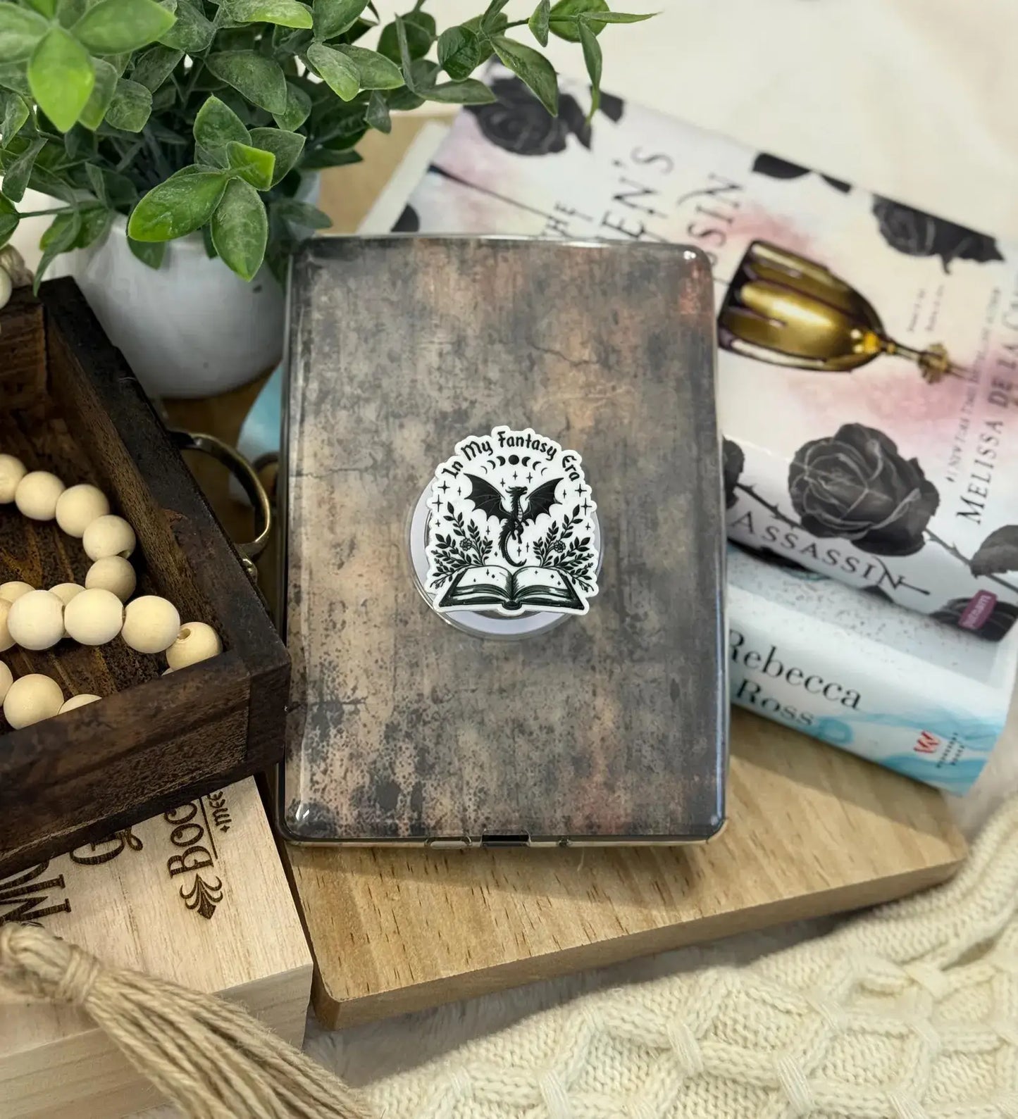 Fantasy Kindle Grip - Fantasy Phone Grip _ Romantasy Grip