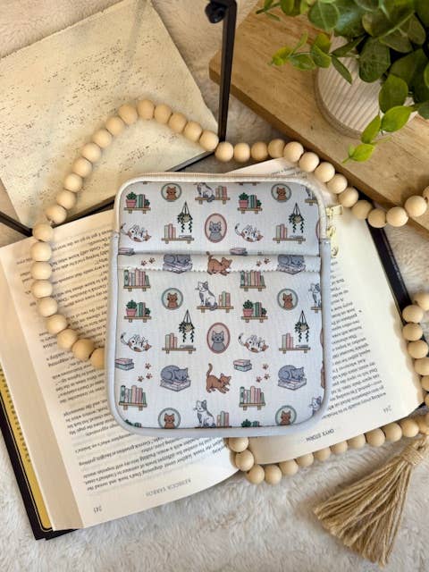Reading Cat Kindle Sleeve | Kindle Sleeve | Kindle Storage