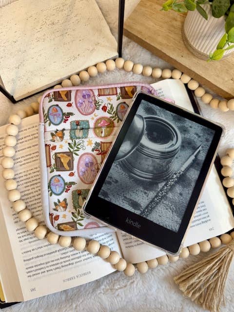 Mushroom Kindle Sleeve | Kindle Sleeve | Kindle Storage