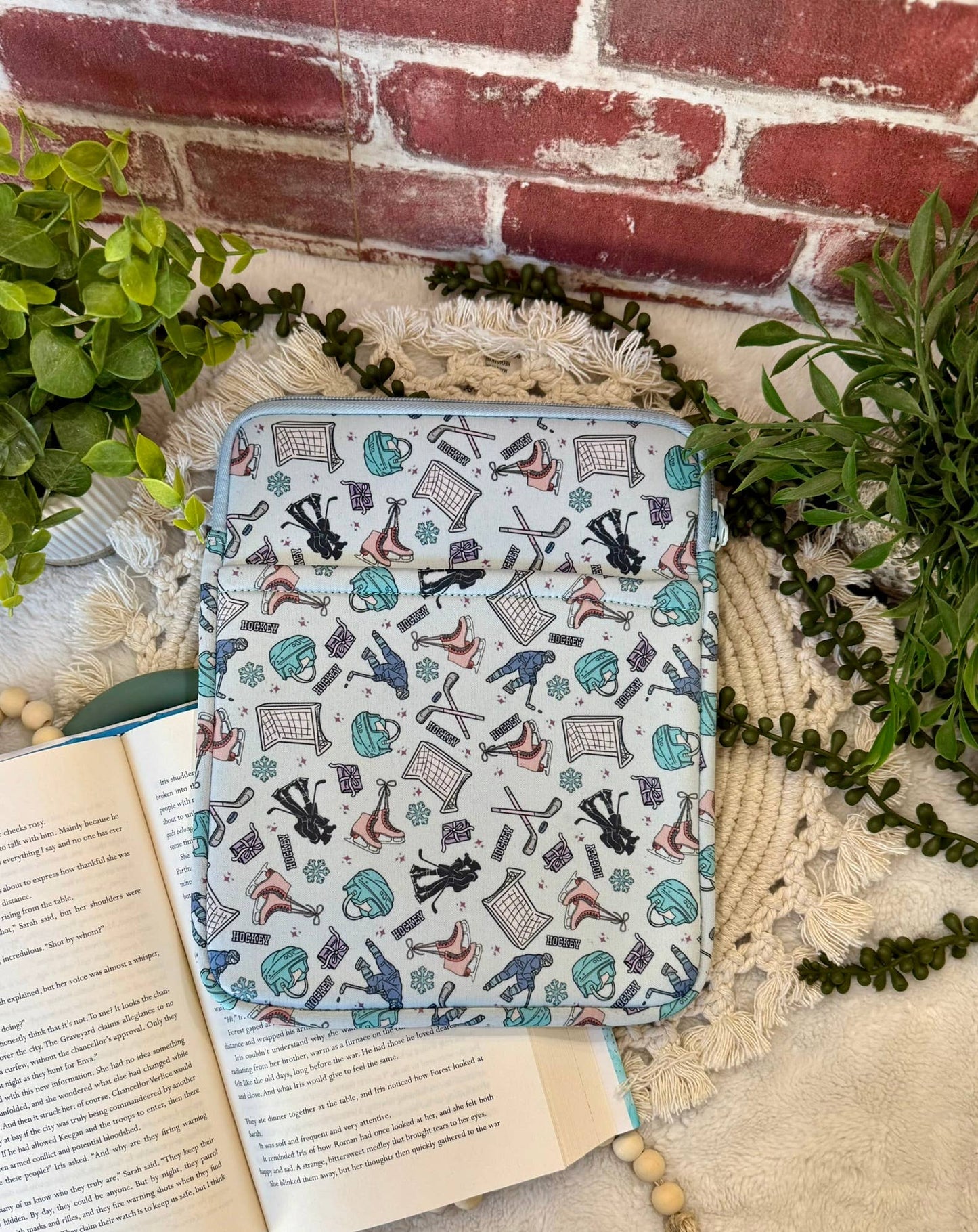 8x10 Hockey Book Sleeve | Book Sleeve | Kindle Storage