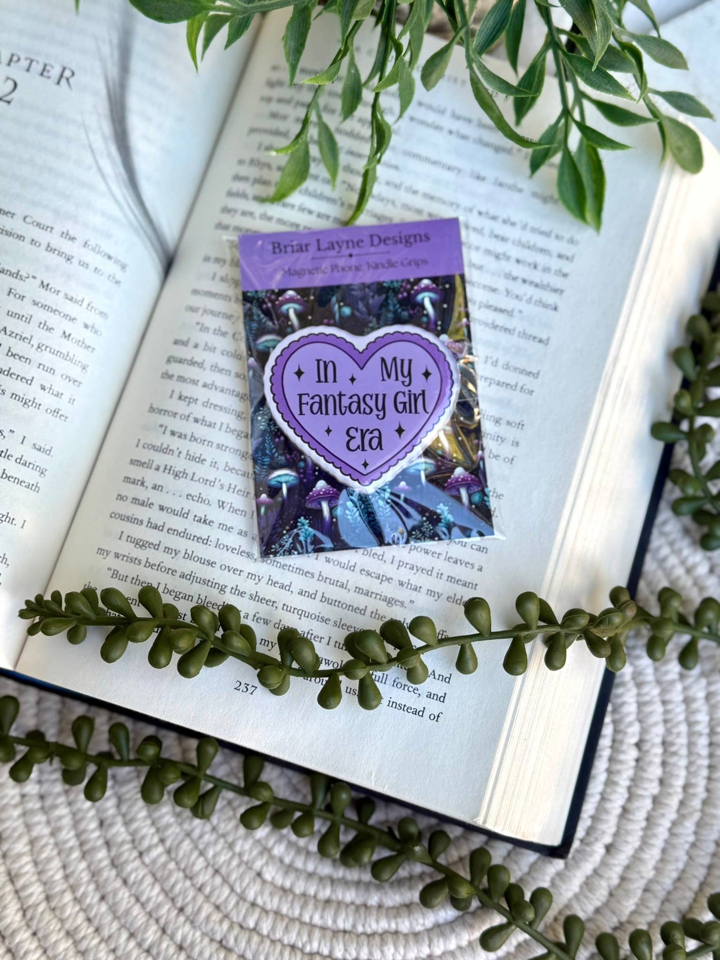 Fantasy Kindle Grip - Fantasy Phone Grip _ Romantasy Grip