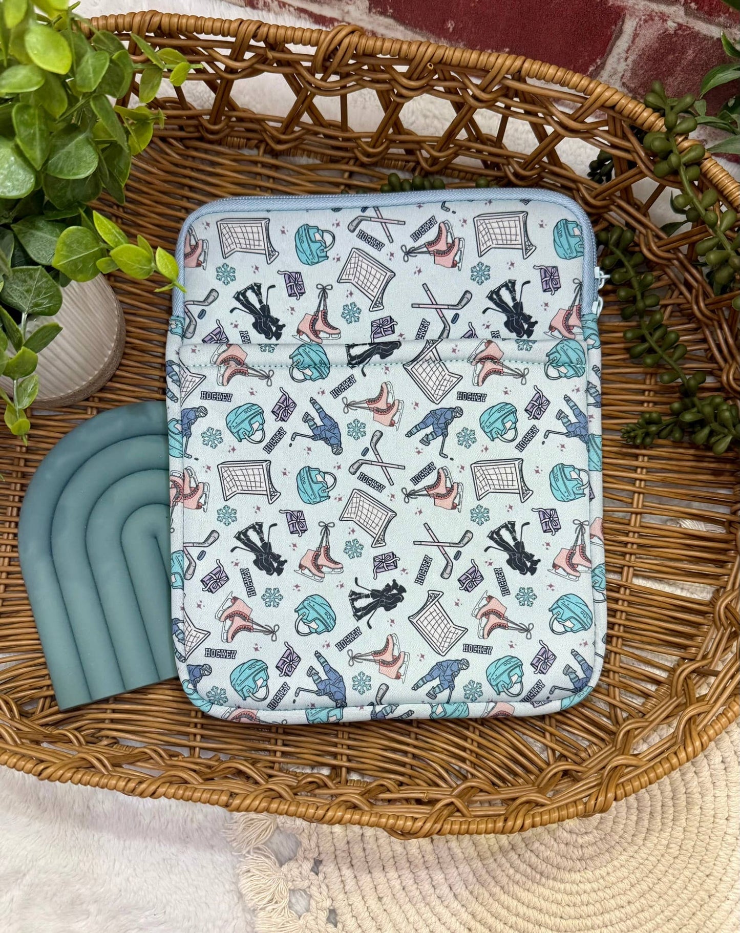 8x10 Hockey Book Sleeve | Book Sleeve | Kindle Storage